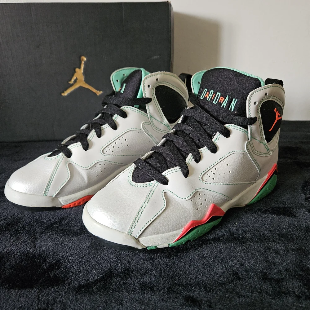 Air Jordan Retro 7 Sneakers